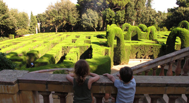 labyrinth park children enjoying the view