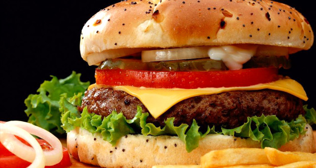 hamburger-fast-food-french-fries-barcelona2-620x330