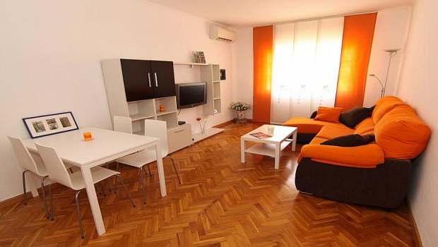 Private apartment close to center of Barcelona