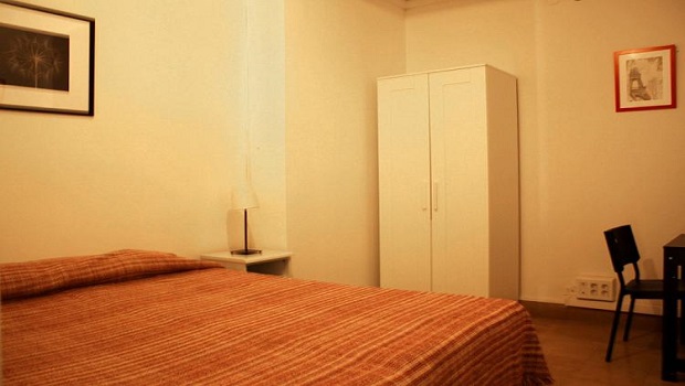 Large double bedroom near Passeig de Gracia