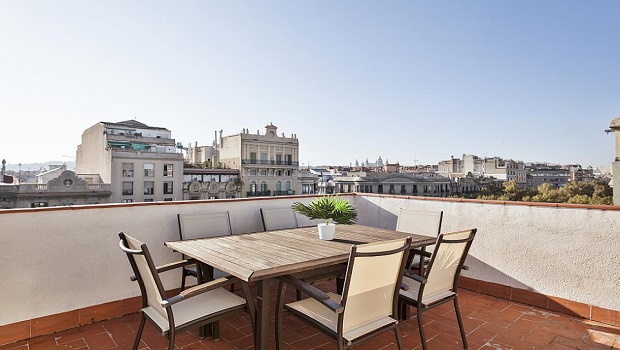 Attico con terrazza e vista a Barcellona