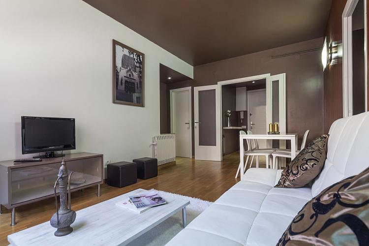 APPARTMENT TE HUUR VLAKBIJ DE RAMBLAS, BARCELONA