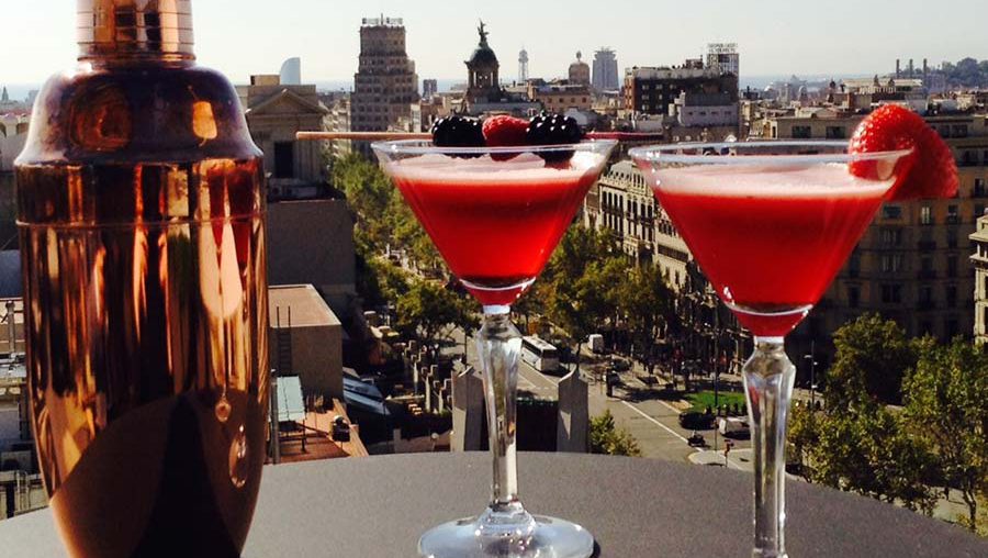 cocktail-frutos-rojos-terraza-la-dolce-vitae-majestic-hotel-spa-barcelona