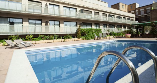 appartamento con piscina a Barcellona