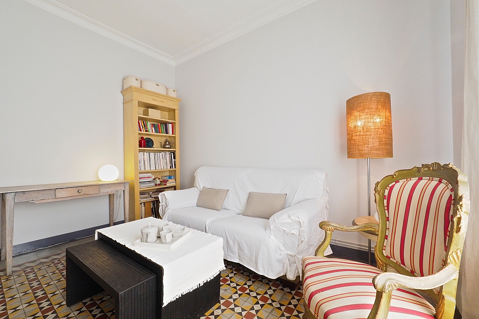 Vintage 2 bedroom apartment in Eixample