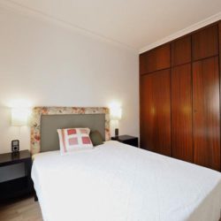 Rent Comfortable Fmily Apartment Near Sagrada Familia 2