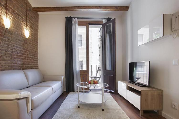 Cozy romantic apartment in Eixample