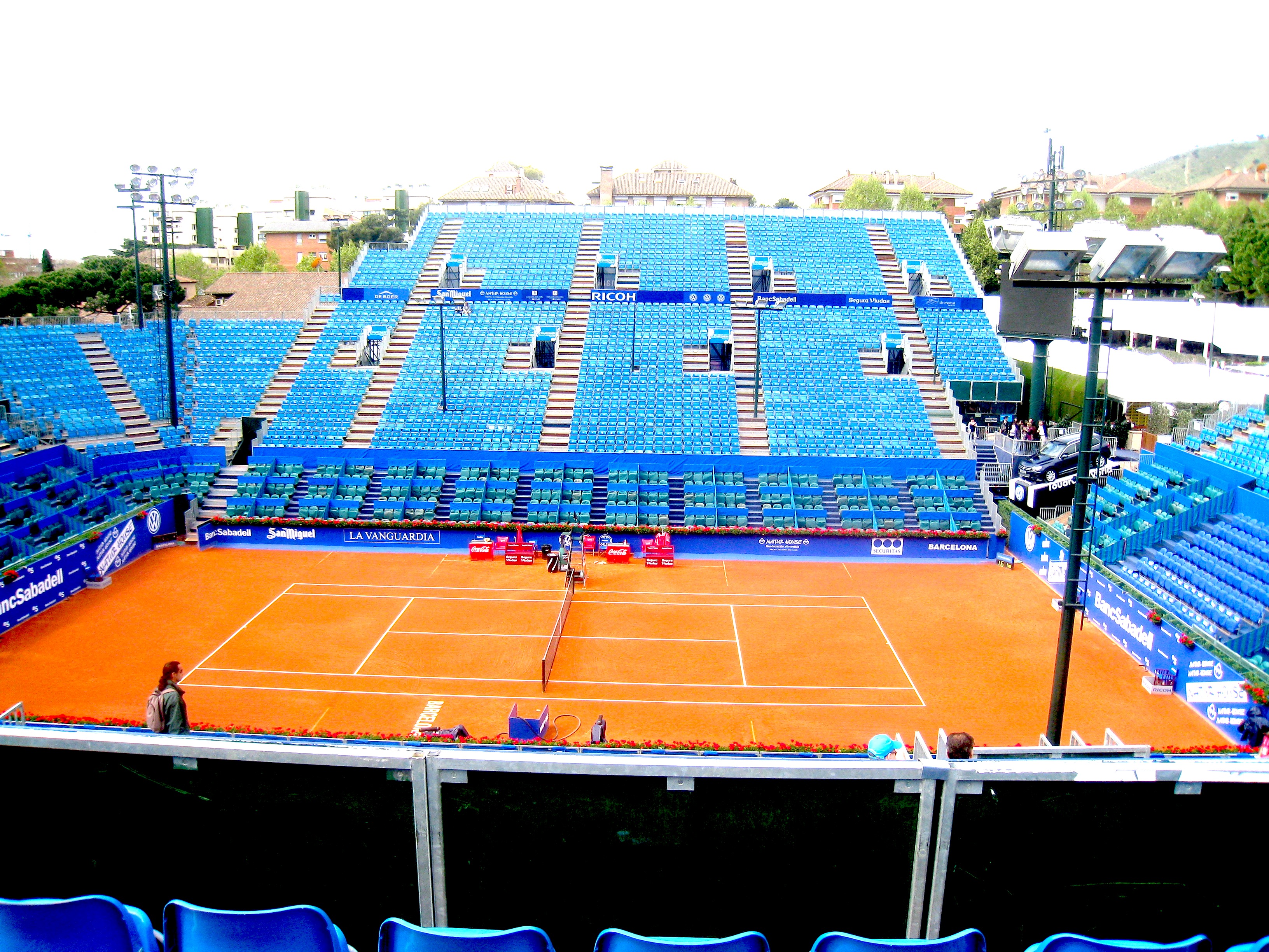 2010_Barcelona_Open_-_Empty_court