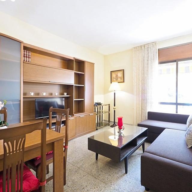 APARTMENT IN POBLE SEC MONTHLY RENTAL