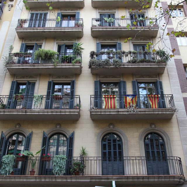 Barcelona crea ayudas para rehabilitar el interior de pisos