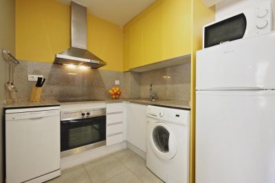 kitchen apartment near hospital de Sant Pau