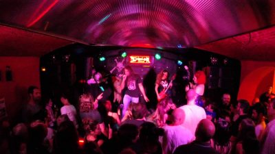 Queen’s Karaoke bar