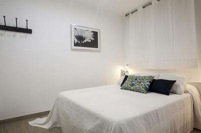 bedroom 2accommodation in the historic center of barcelona