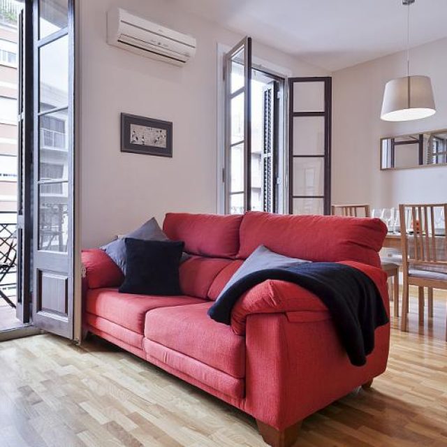 FLAT FOR RENT IN BARCELONA