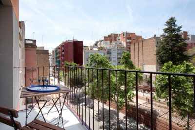 balcony apartment near hospital de Sant Pau