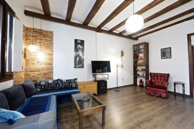 VINTAGE APARTMENT FOR RENT IN SANTS