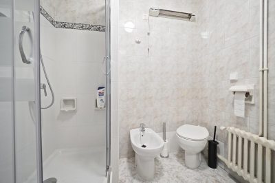 bathroom apartment Las Ramblas