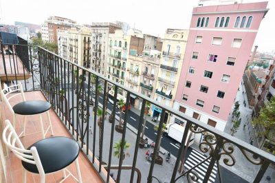 Balcony for rent friendly apartment in Barcelona