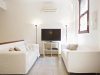 couch apartment for groups close to Sagrada Familia