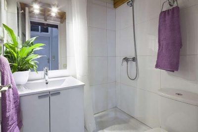 Bathroom duplex apartment El Born 