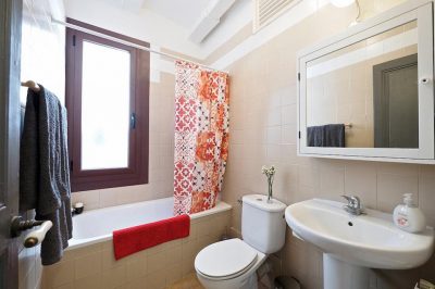 bathroom Family apartment with cathedral view