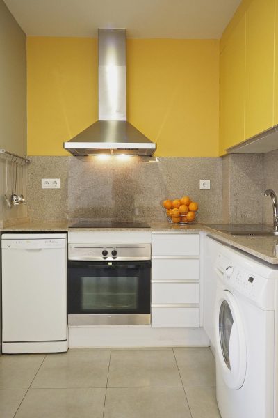 kitchen apartment with view to Sagrada Familia