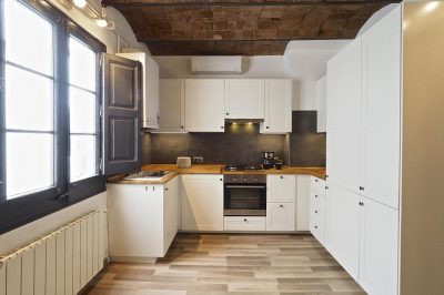 kitchen lovely apartment in center of Barcelona