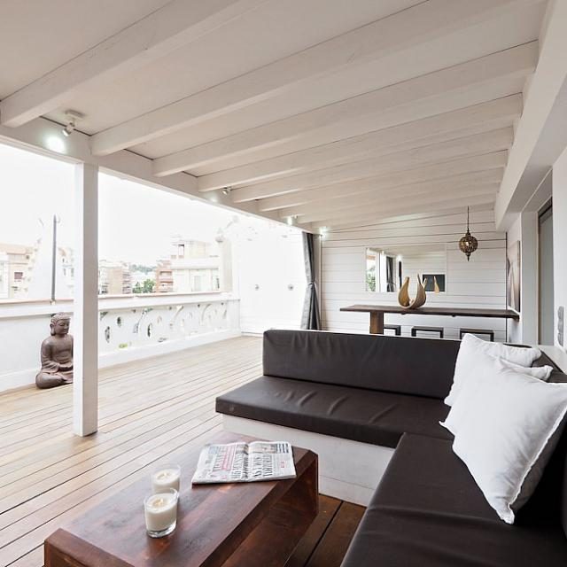 LUXURIOUS ATTIC APARTMENT IN BARCELONA