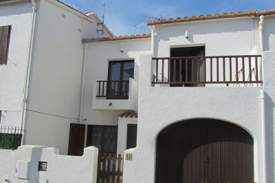 NICE FAMILY HOUSE IN GIRONA