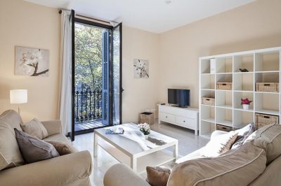 RENOVATED APARTMENT NEAR GRAN VIA