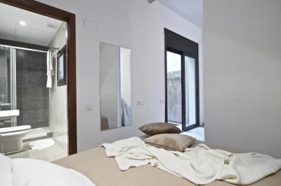 apartment for 4 people besides Sagrada Familia