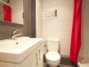 bathroom studio near plaza catalunya