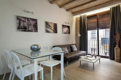 FOR RENT: ACCOMMODATION IN HISTORIC CENTRE OF BARCELONA