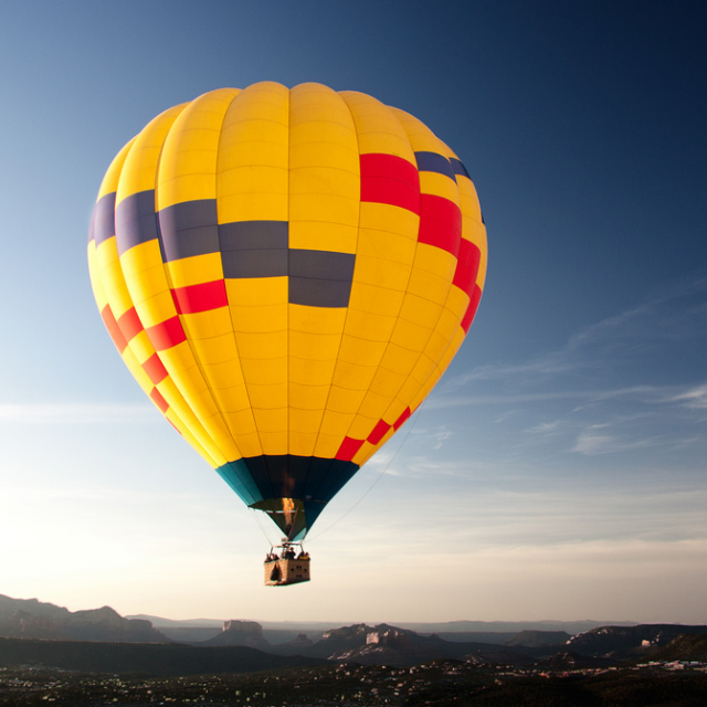 Panoramic balloon ride