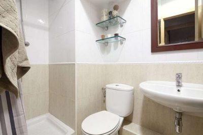 bathroom apartment with balcony in Born