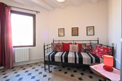 bedroom 3 Family apartment with cathedral view