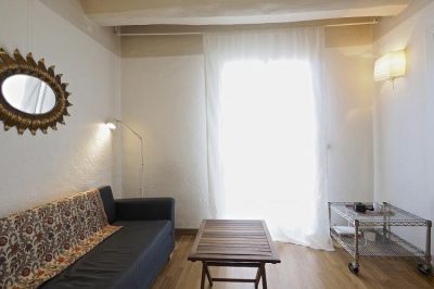 STUDIO APARTMENT IN BARCELONA