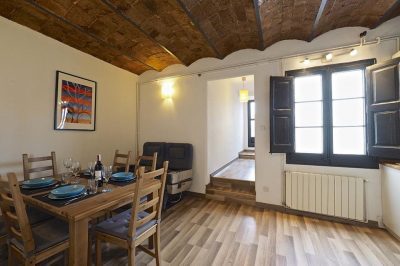 dining table lovely apartment in center of Barcelona