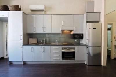 kitchen holiday apartment near plaza catalunya