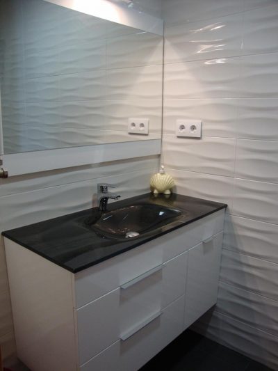 Single room with a central location